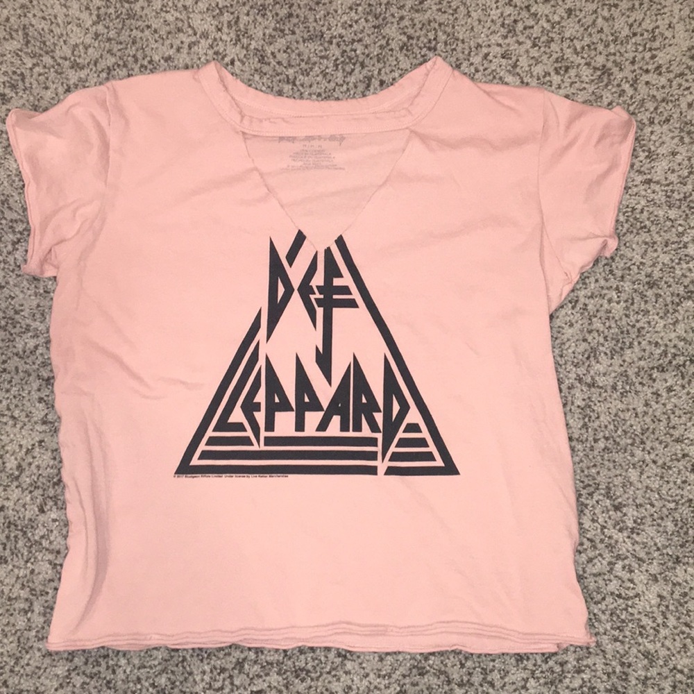 Def leppard pink tshirt